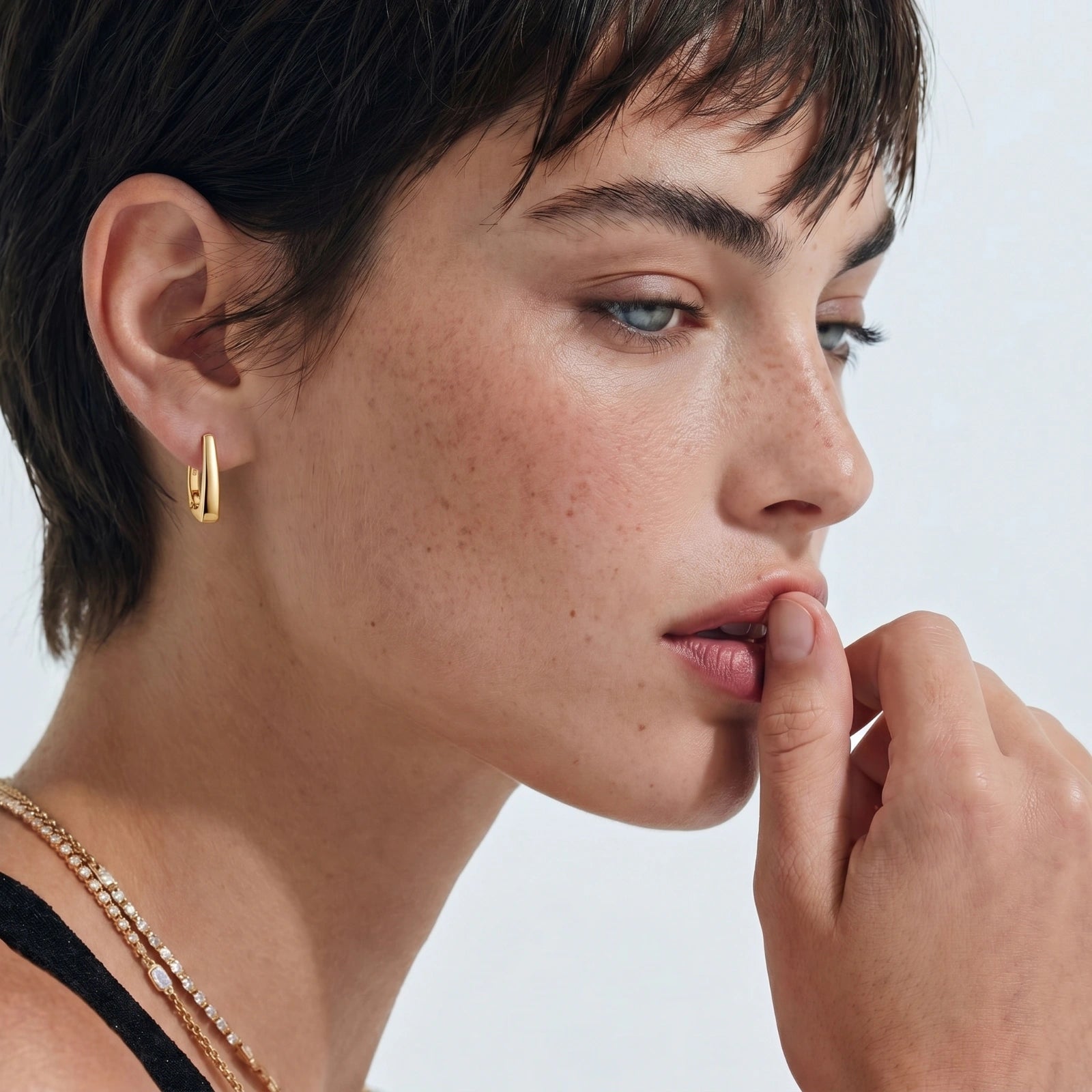 Golden Hour Huggie Earrings | Soléra & Co